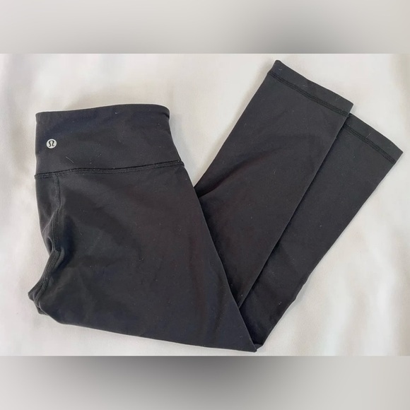 Womens Lululemon Crop Leggings Sz 6 Black High Rise Logo 22" Inseam‎ Yoga Pants - Picture 5 of 8